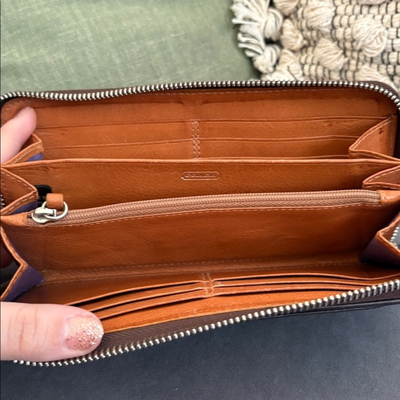 Vintage Coach Chelsea Zip Around Wallet - Picture 8 of 9